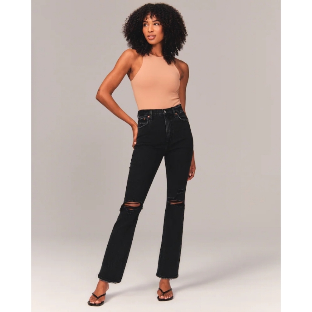 Abercrombie Ankle Straight Ultra High Rise Jeans, Ripped Black, size 28/6R